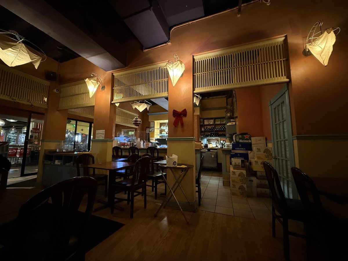 Le’s Vietnamese Restaurant